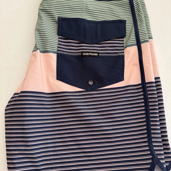 Quicksilver Men HighLine Surfsilk AirBrush 19" 4 Way Stretch Board Short Blue 40 - Picture 14 of 16